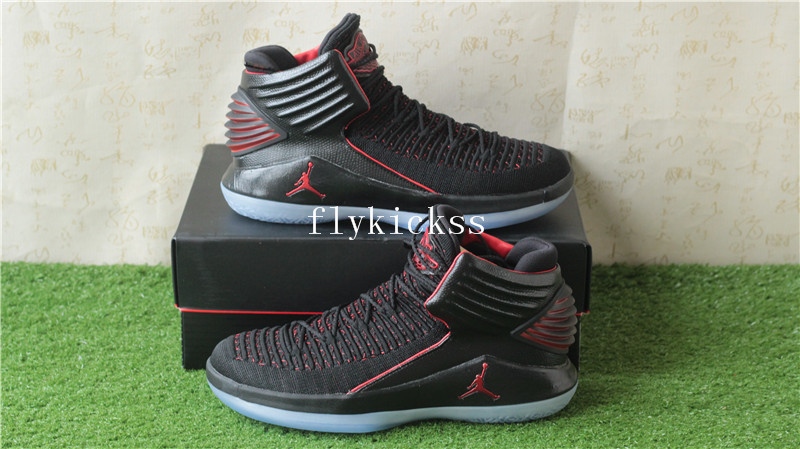 Air Jordan XXXII 32 Retro University Black